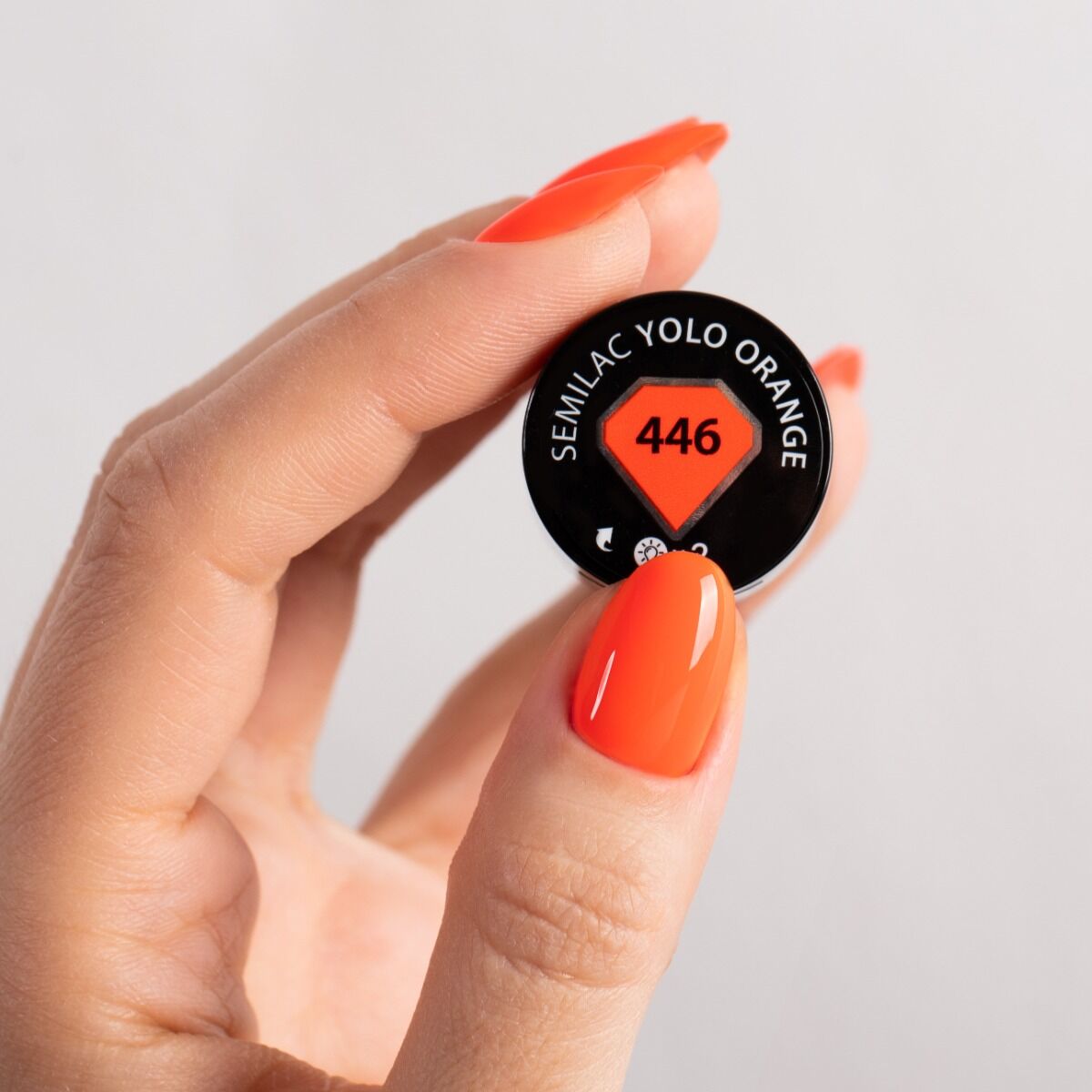 Vernis semi permanent 446 YOLO Orange 7ml